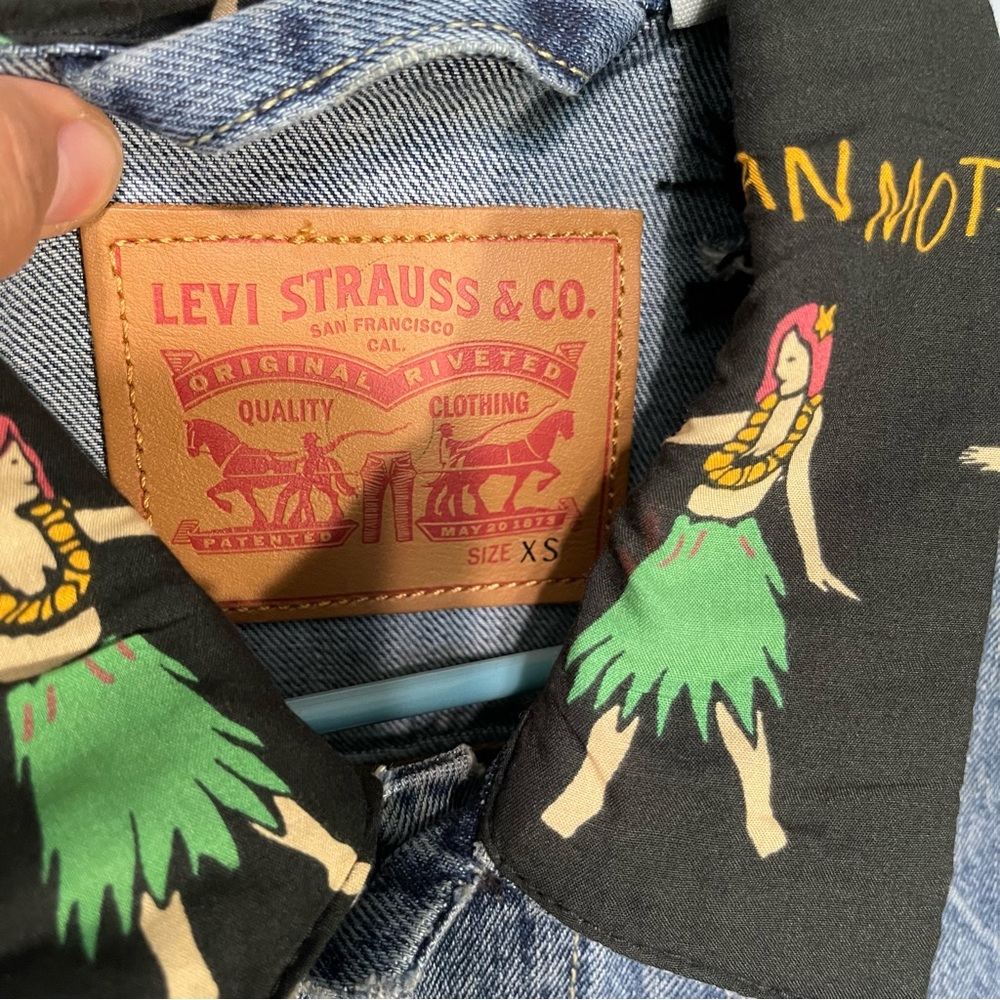 Levi’s. Men’s brand new with tag special edition Hula dancer denim jacket - Picture 6 of 13